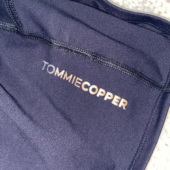 TOMMIE Cooper black fitted athletic top size large - Picture 5 of 6